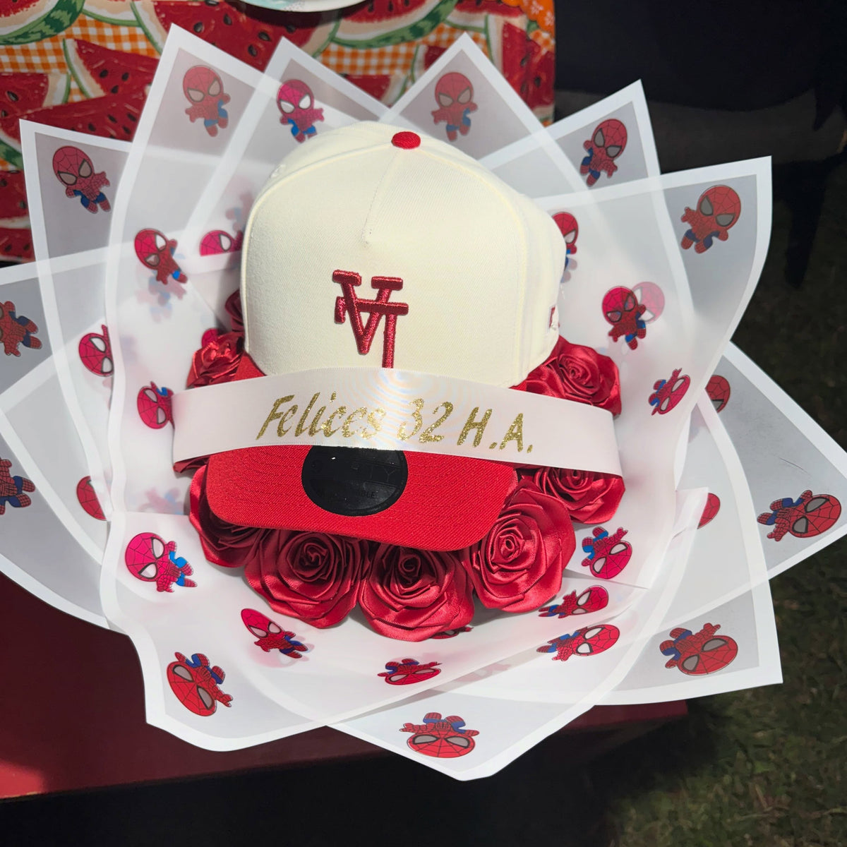 25 Bouquet with hat