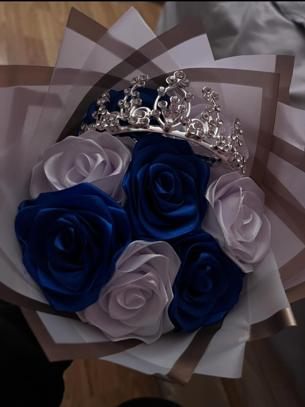 Small bouquet of 8