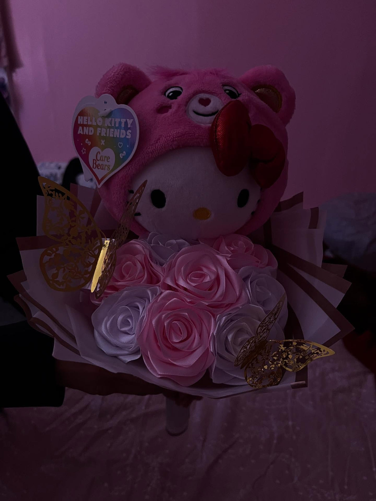 Bouquet 8 roses with hello kitty